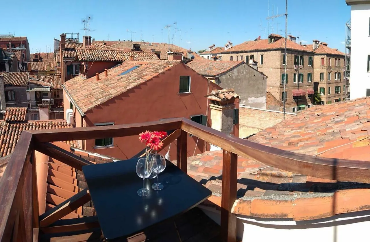 ヴェネツィアBiennale Houseアパートメント イタリア